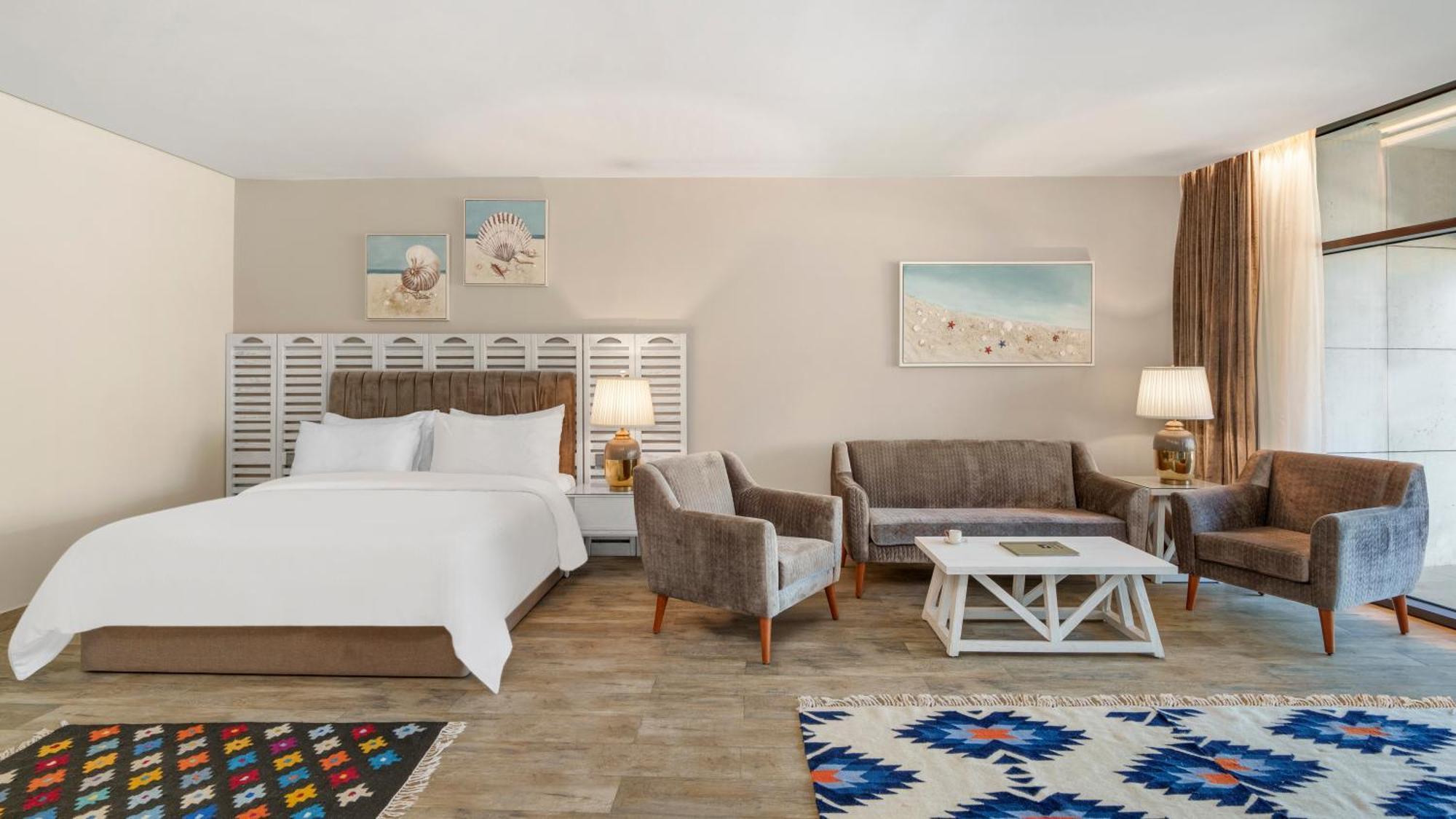 Hotel Regal Heights El-Alamein Exterior foto A room at the Hilton Sedona Resort